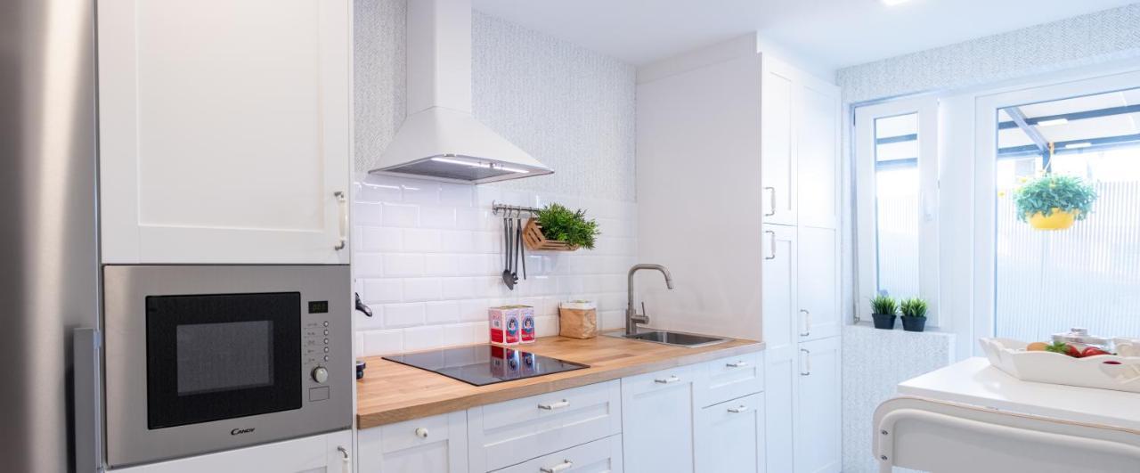 Apartamento De Diseno Centrico Con Terraza Espectacular Santiago de Compostela Ngoại thất bức ảnh